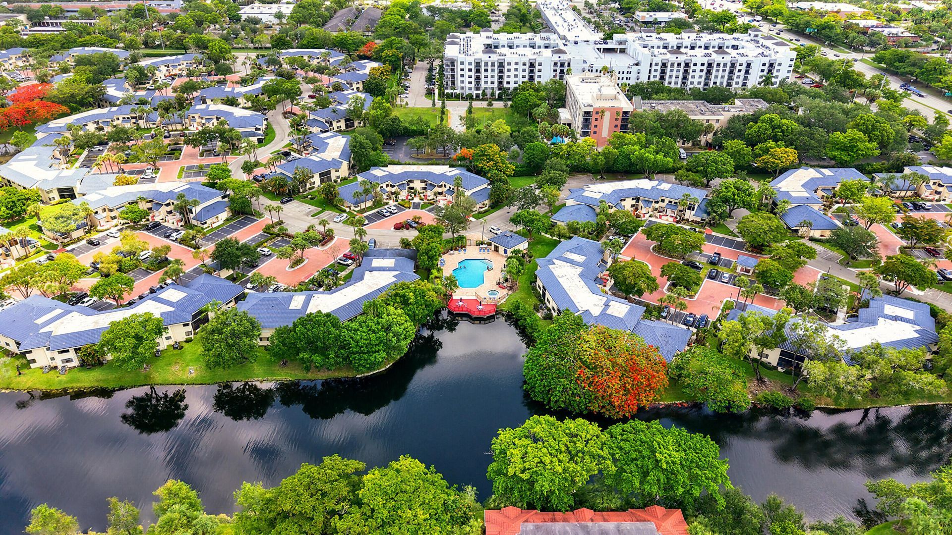 8073 NW 15th Manor, Unit 8073, Plantation, FL 33322 Photo