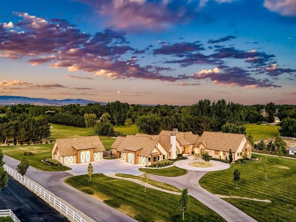 3885 W Gray Teal Ln, Eagle, ID 83616