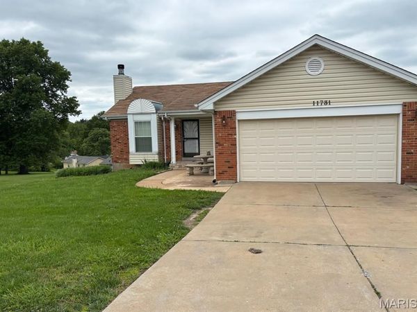 11731 Branridge Road, Black Jack, MO 63033