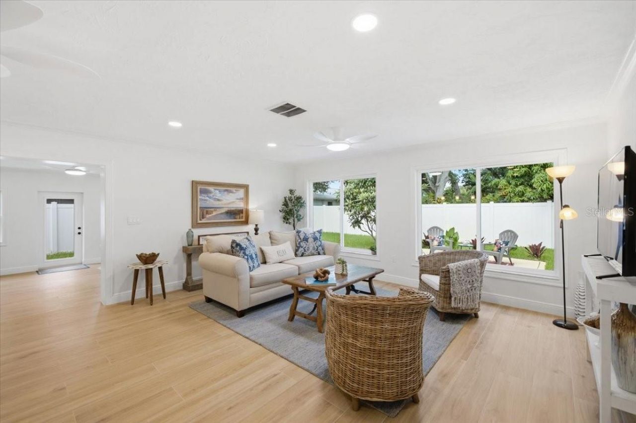 7536 18th Way N, Saint Petersburg, FL 33702 Photo