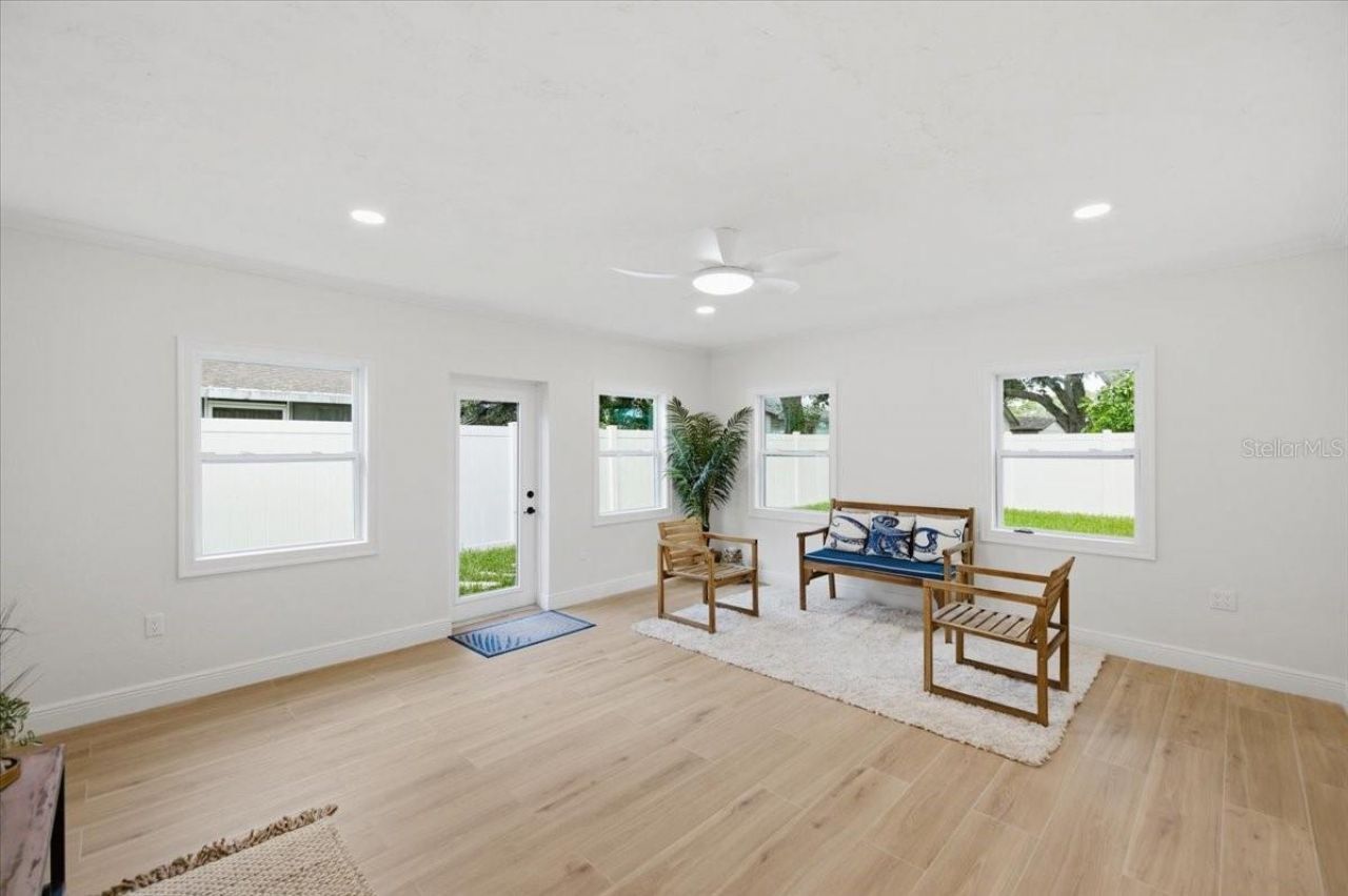 7536 18th Way N, Saint Petersburg, FL 33702 Photo