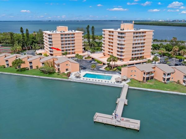 7432 SUNSHINE SKYWAY LANE S, Unit 302, ST PETERSBURG, FL 33711