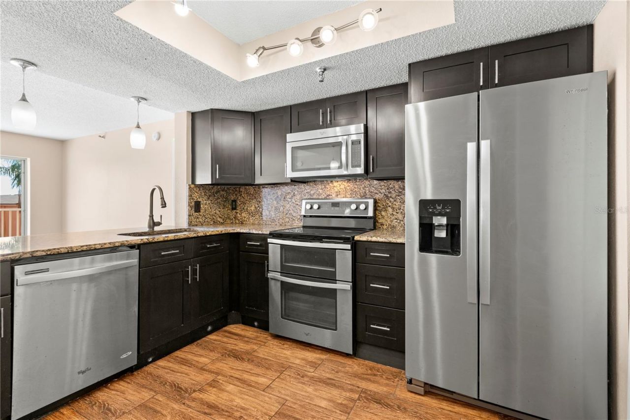 7432 Sunshine Skyway Lane S, Unit 302, Saint Petersburg, FL 33711 Photo