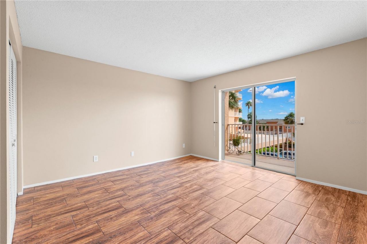7432 Sunshine Skyway Lane S, Unit 302, Saint Petersburg, FL 33711 Photo