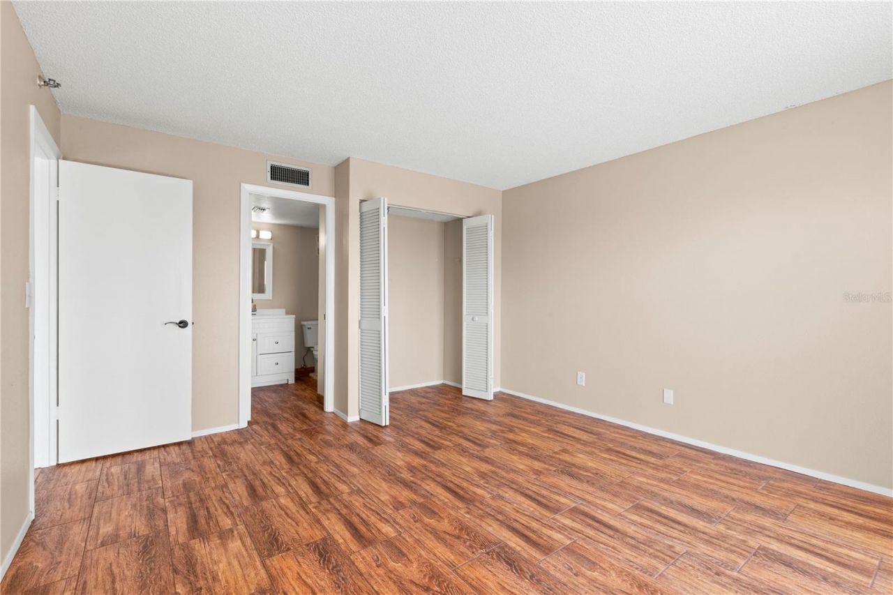 7432 Sunshine Skyway Lane S, Unit 302, Saint Petersburg, FL 33711 Photo