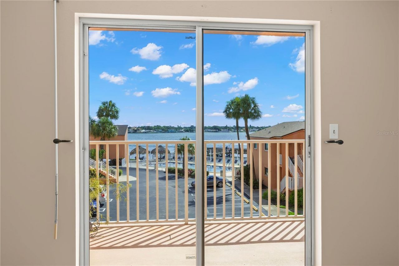 7432 Sunshine Skyway Lane S, Unit 302, Saint Petersburg, FL 33711 Photo