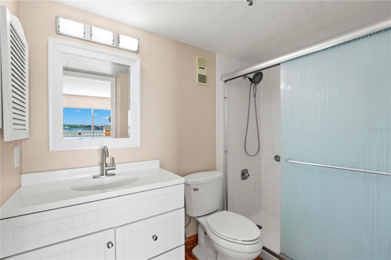 7432 Sunshine Skyway Lane S, Unit 302, Saint Petersburg, FL 33711 Photo