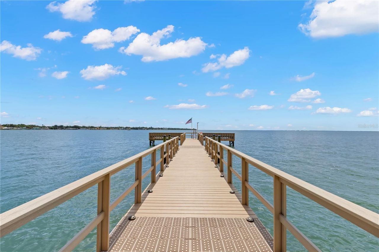 7432 Sunshine Skyway Lane S, Unit 302, Saint Petersburg, FL 33711 Photo