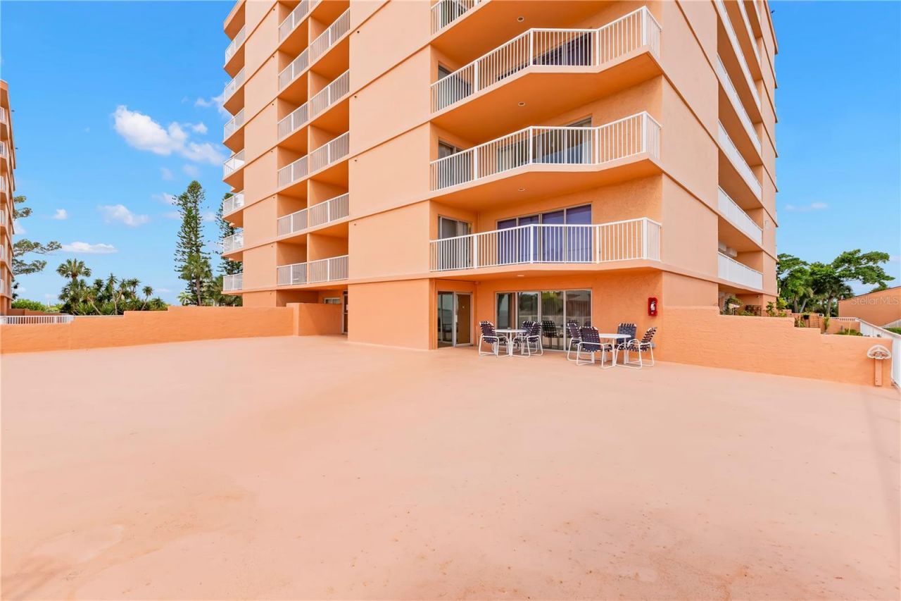 7432 Sunshine Skyway Lane S, Unit 302, Saint Petersburg, FL 33711 Photo