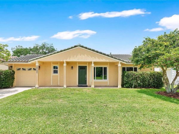 10137 MASON DIXON CIRCLE , ORLANDO, FL 32821