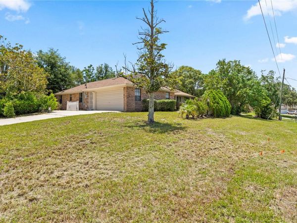 1949 DUPONT COURT , DELTONA, FL 32725