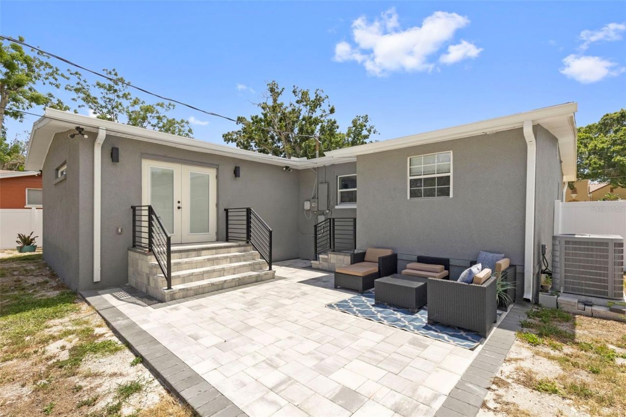 4832 5th Street S, Saint Petersburg, FL 33705 Photo