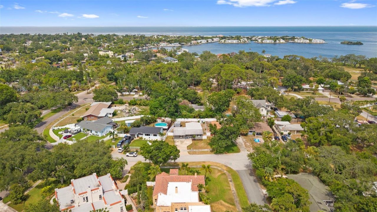 4832 5th Street S, Saint Petersburg, FL 33705 Photo
