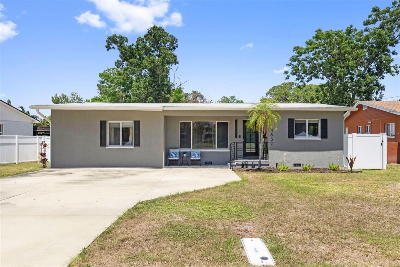 4832 5th Street S, Saint Petersburg, FL 33705 Photo