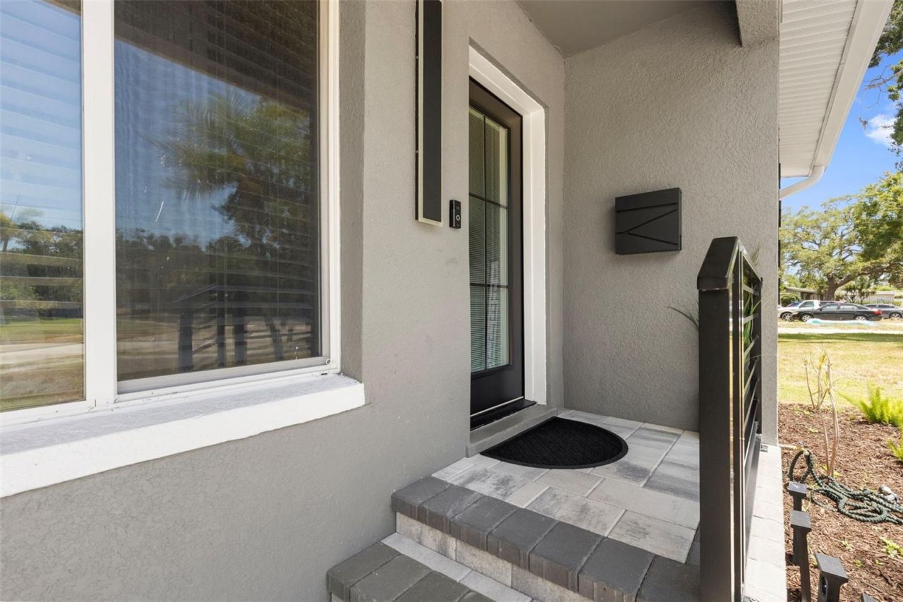 4832 5th Street S, Saint Petersburg, FL 33705 Photo