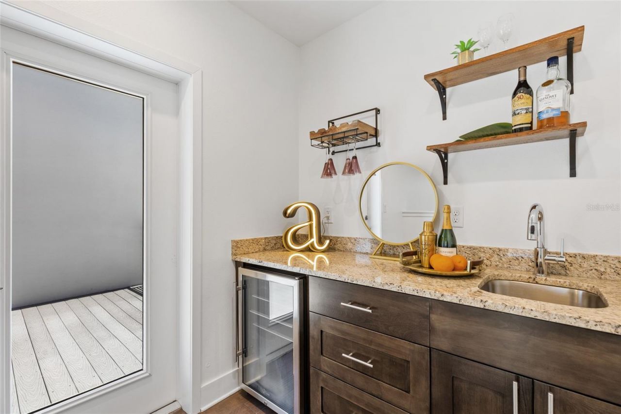 130 8th Street N, Saint Petersburg, FL 33701 Photo