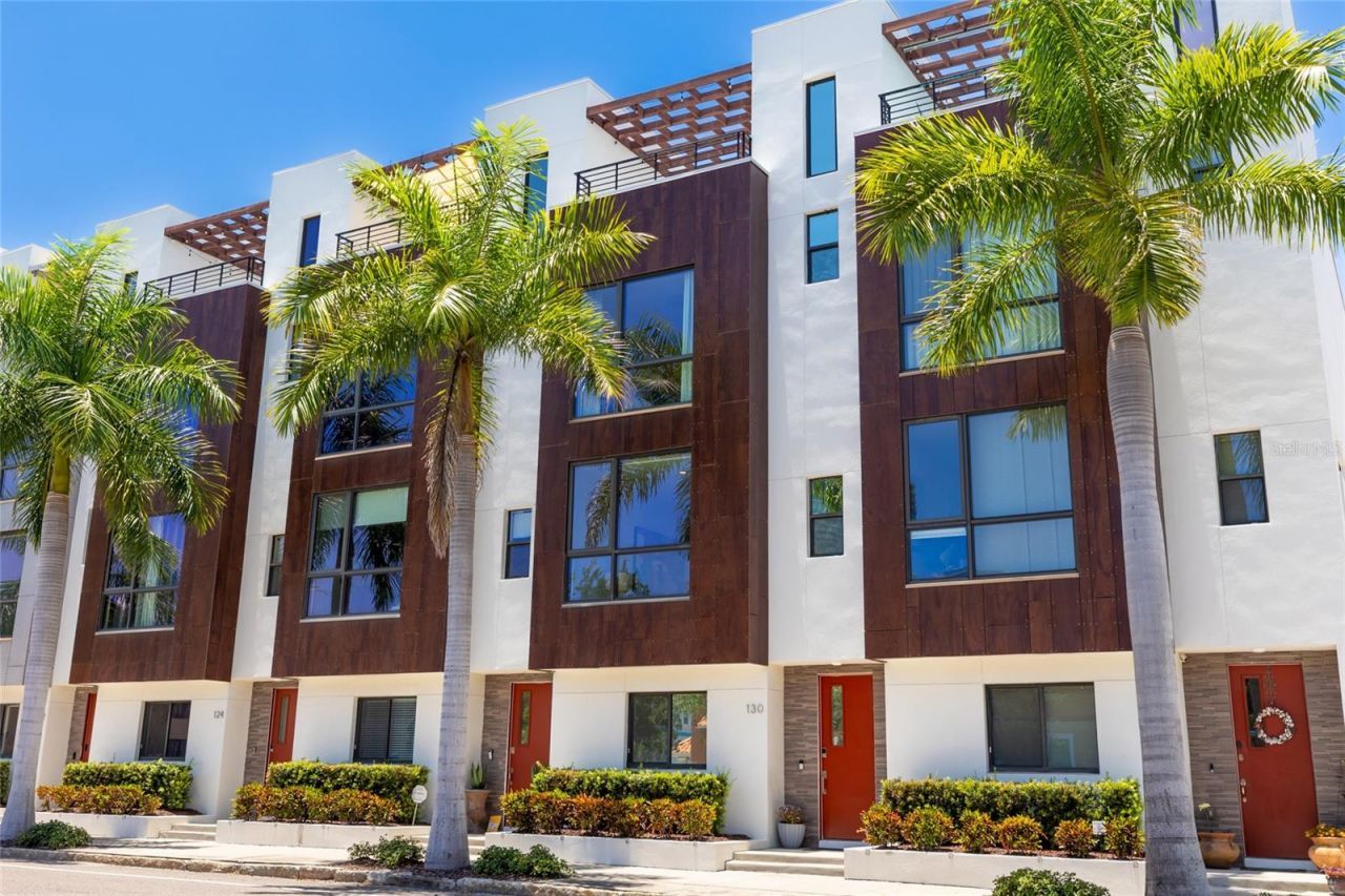 130 8th Street N, Saint Petersburg, FL 33701 Photo