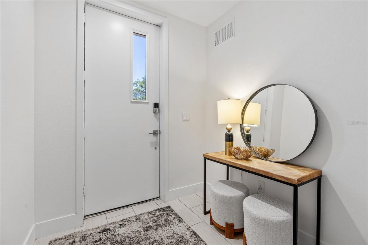 130 8th Street N, Saint Petersburg, FL 33701 Photo