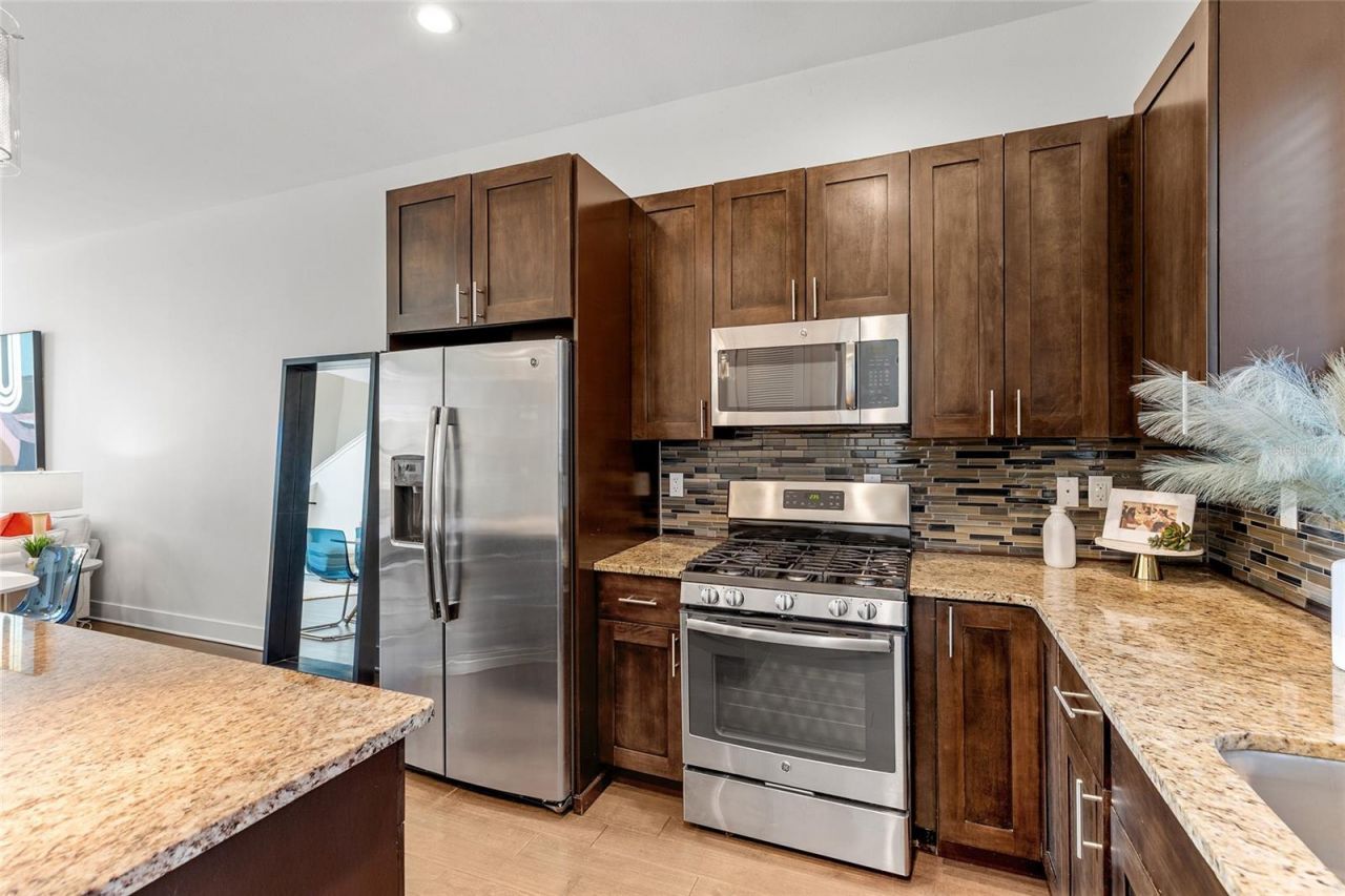 130 8th Street N, Saint Petersburg, FL 33701 Photo