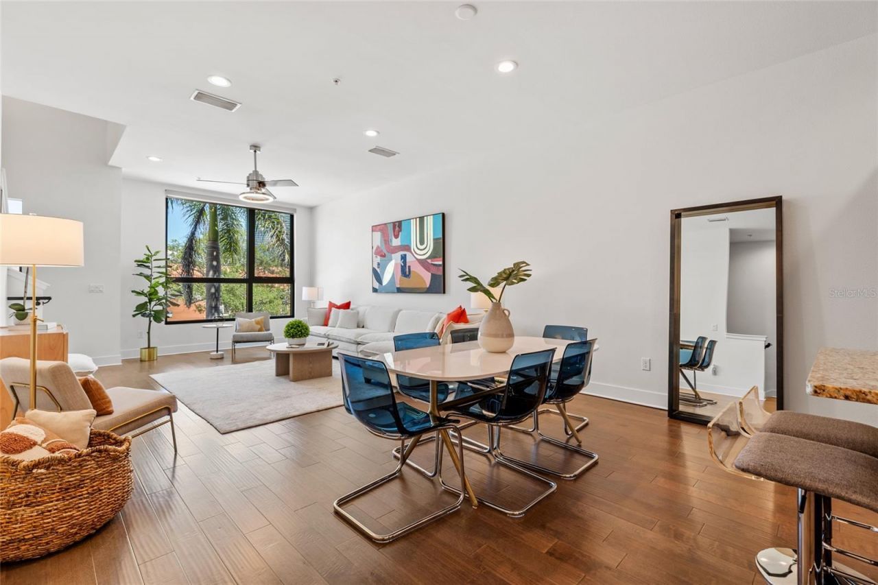 130 8th Street N, Saint Petersburg, FL 33701 Photo
