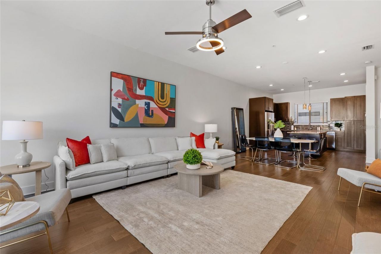 130 8th Street N, Saint Petersburg, FL 33701 Photo