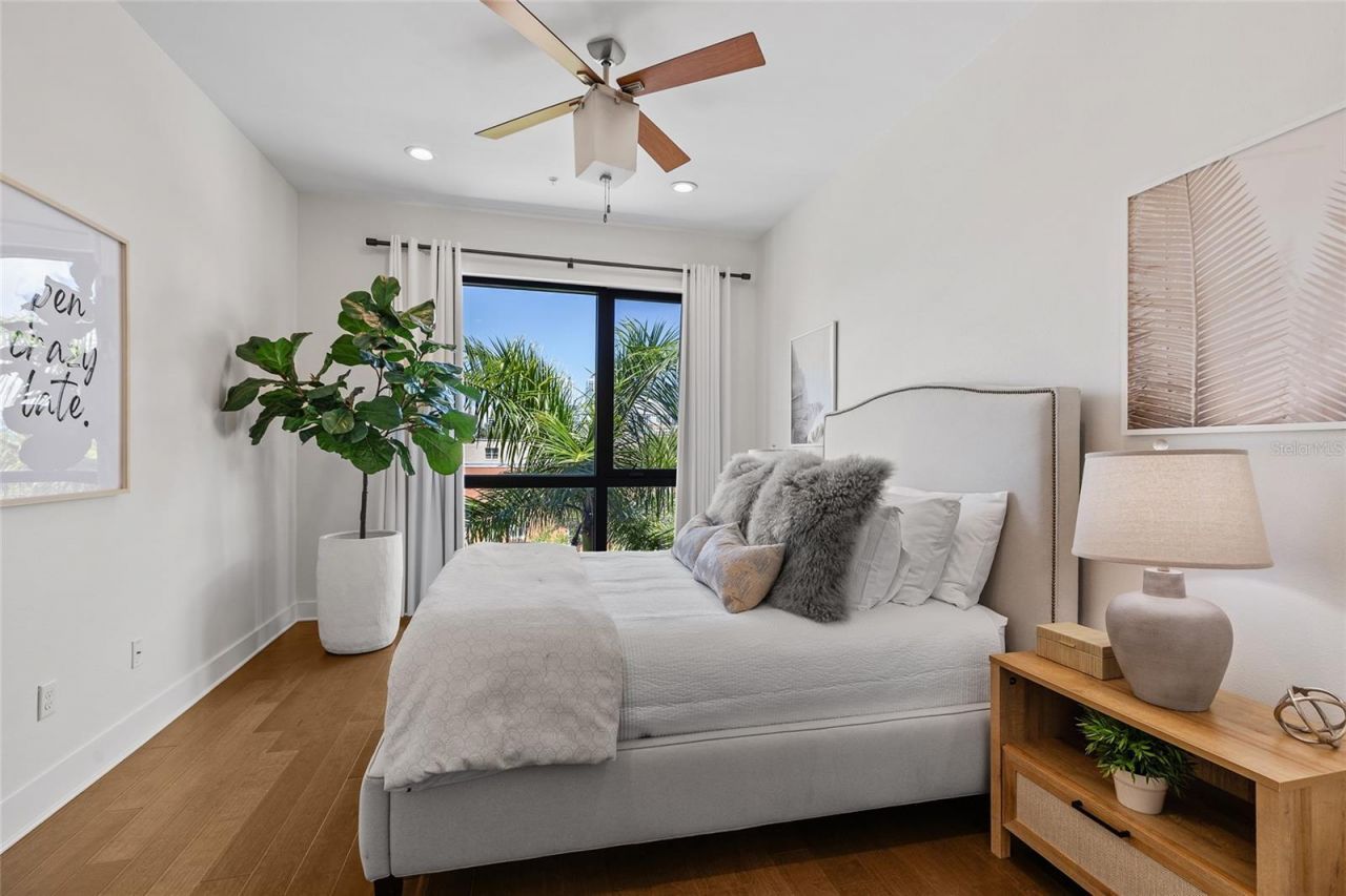130 8th Street N, Saint Petersburg, FL 33701 Photo