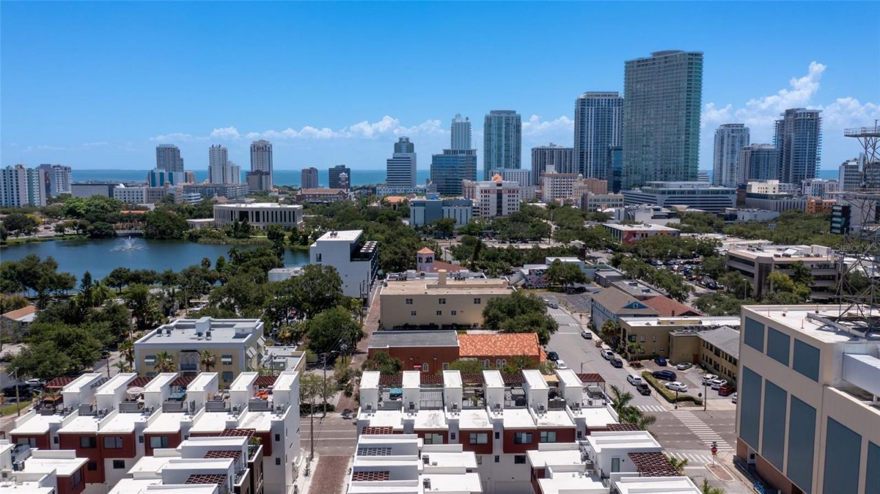 130 8th Street N, Saint Petersburg, FL 33701 Photo
