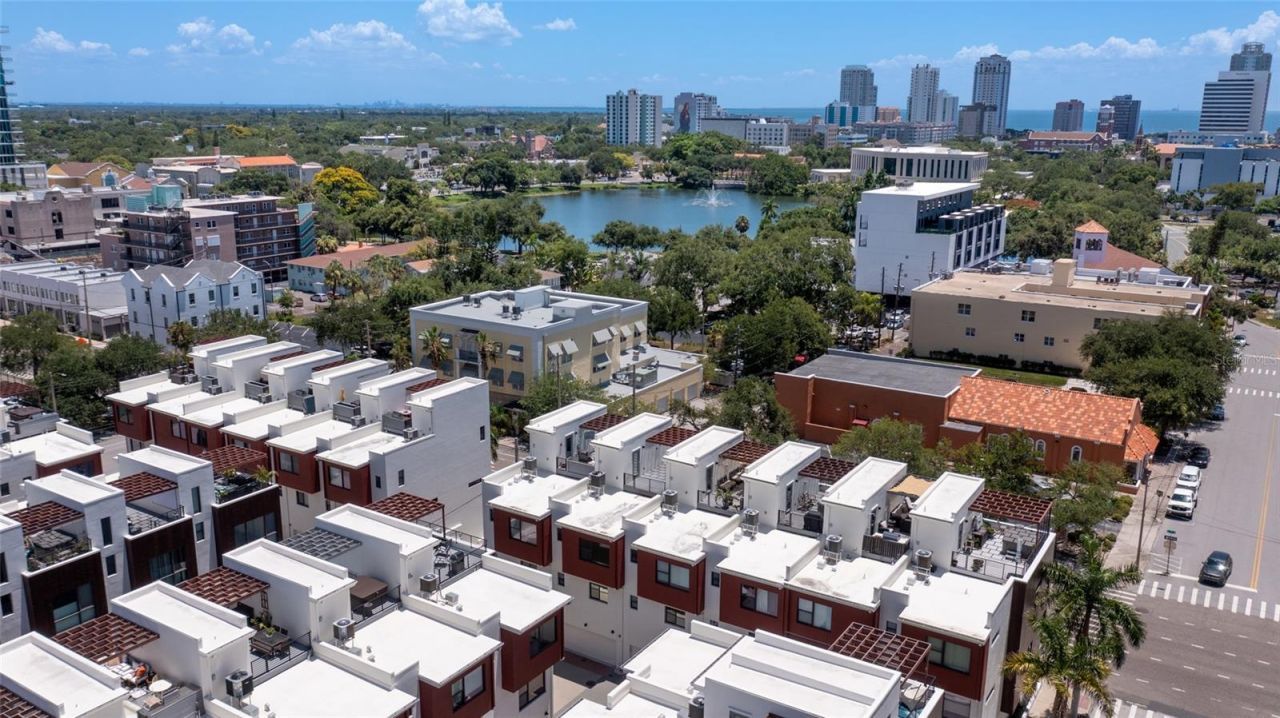 130 8th Street N, Saint Petersburg, FL 33701 Photo
