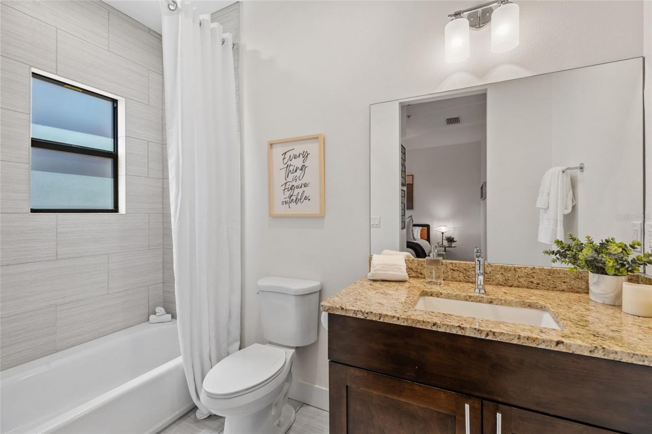 130 8th Street N, Saint Petersburg, FL 33701 Photo