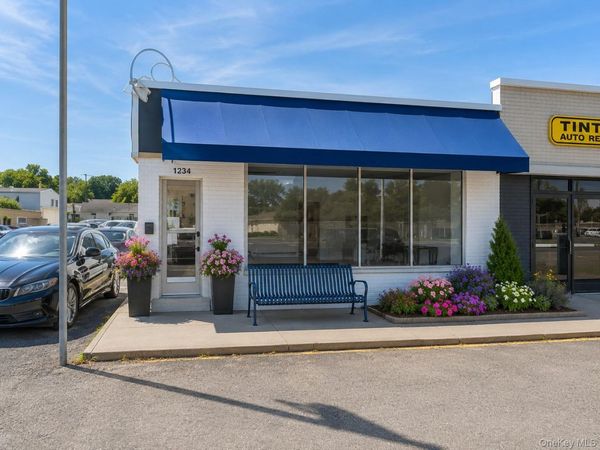 2846 Sunrise Highway , Bellmore, NY 11710