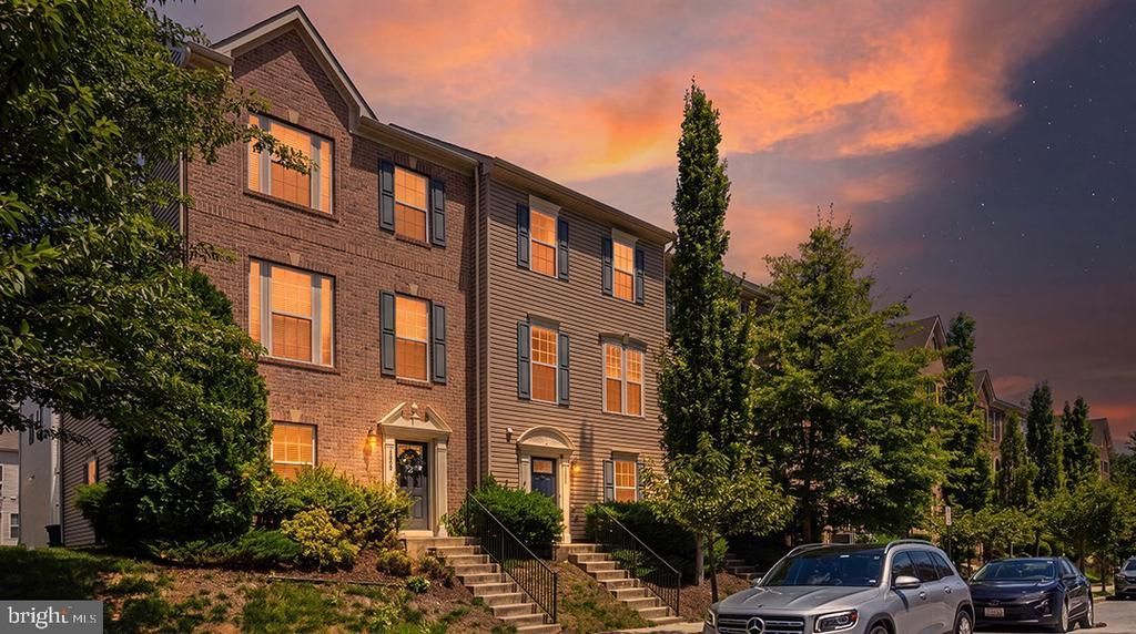 7531 HEARTHSIDE WAY, ELKRIDGE, MD 21075