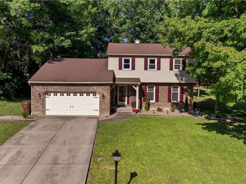 511 Stoneybrook Lane, Canfield, OH 44406 Photo 2