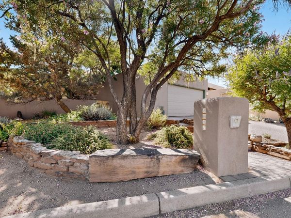 2021 Quail Run Drive NE, Albuquerque, NM 87122