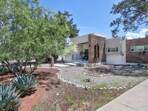 1706 Princeton Drive NE, Albuquerque, NM 87106