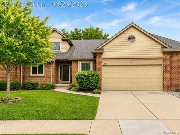 17014 Country Ridge Lane, Macomb Twp, MI 48044