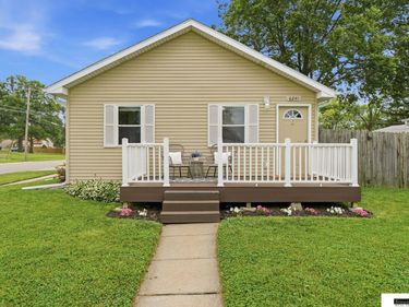 6241 Gladstone Street, Lincoln, NE 68507