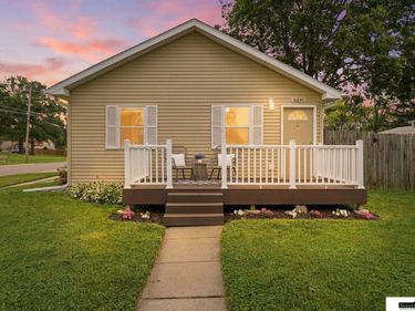 6241 Gladstone Street, Lincoln, NE 68507