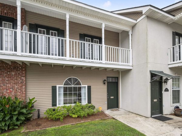 2133 Plantation Ln, Baton Rouge, LA 70820