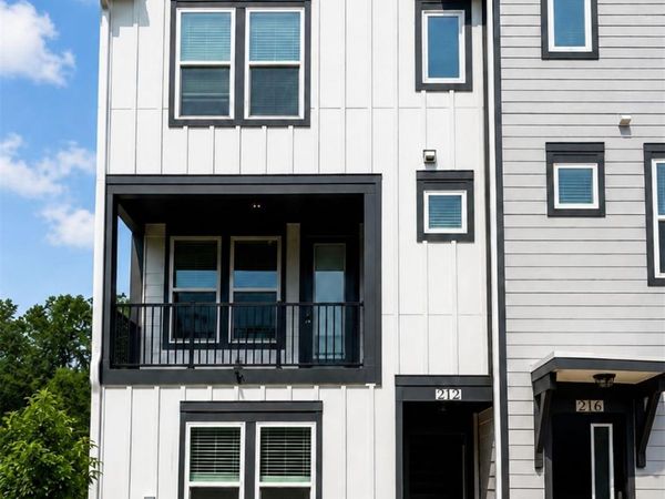 212 Ferebee Place, Charlotte, NC 28213
