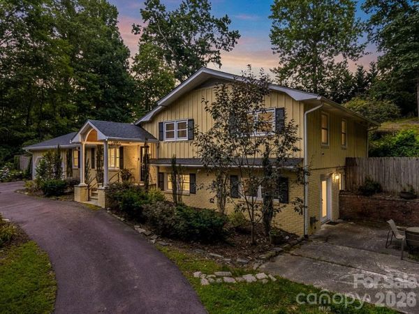 111 Dogwood Drive , Black Mountain, NC 28711