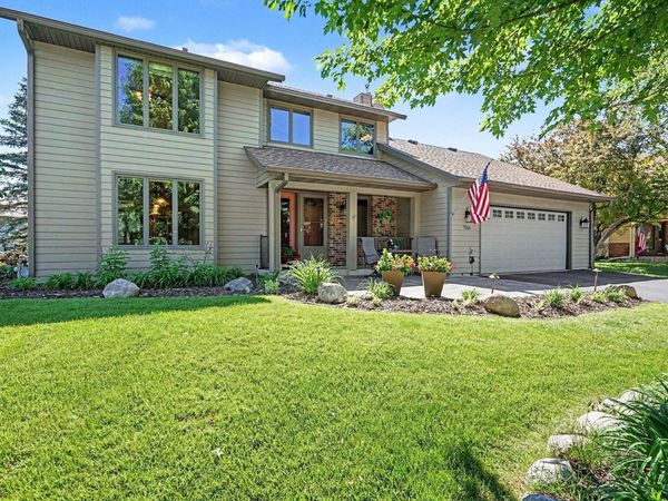 7016 Beacon Circle, Eden Prairie, MN 55346