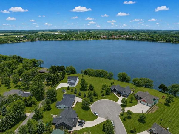 432 Lake Court, Winsted, MN 55395