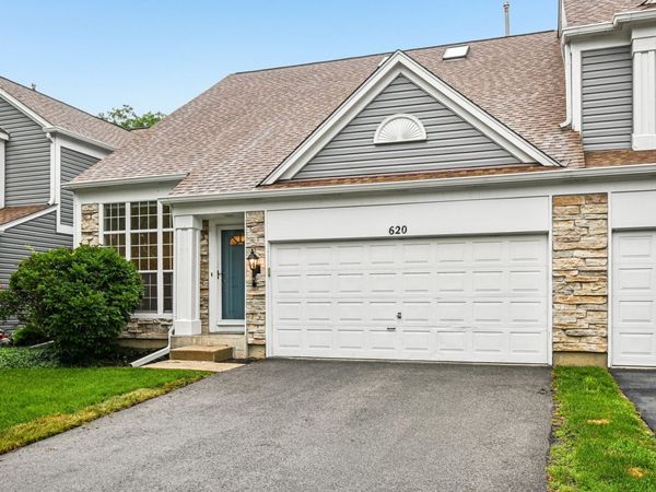 620 N CHARTER HALL Drive, Palatine, IL 60067