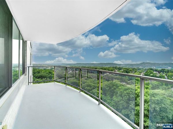 1 Claridge Drive 925, Unit 925, VERONA, NJ 07044