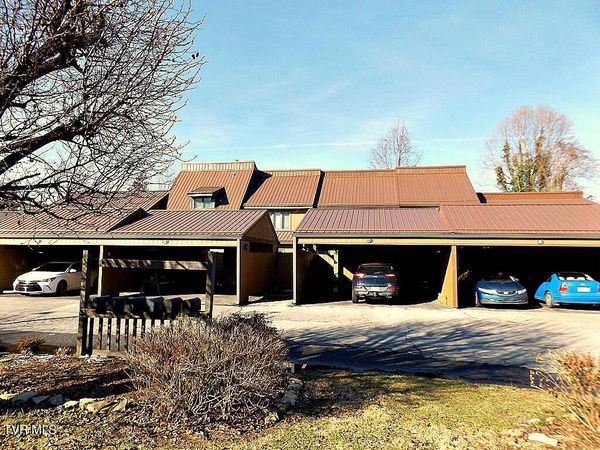 520 Fleetwood Court, Unit D, Kingsport, TN 37660