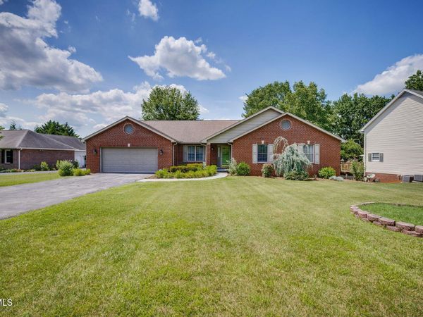 507 Steeplechase Drive, Johnson City, TN 37601
