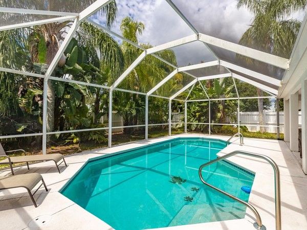 589 Willow Court, Sebastian, FL 32958