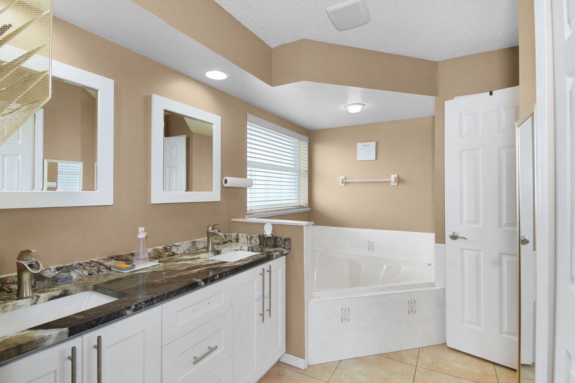 6915 NW Hershy Circle, Port Saint Lucie, FL 34983 Photo