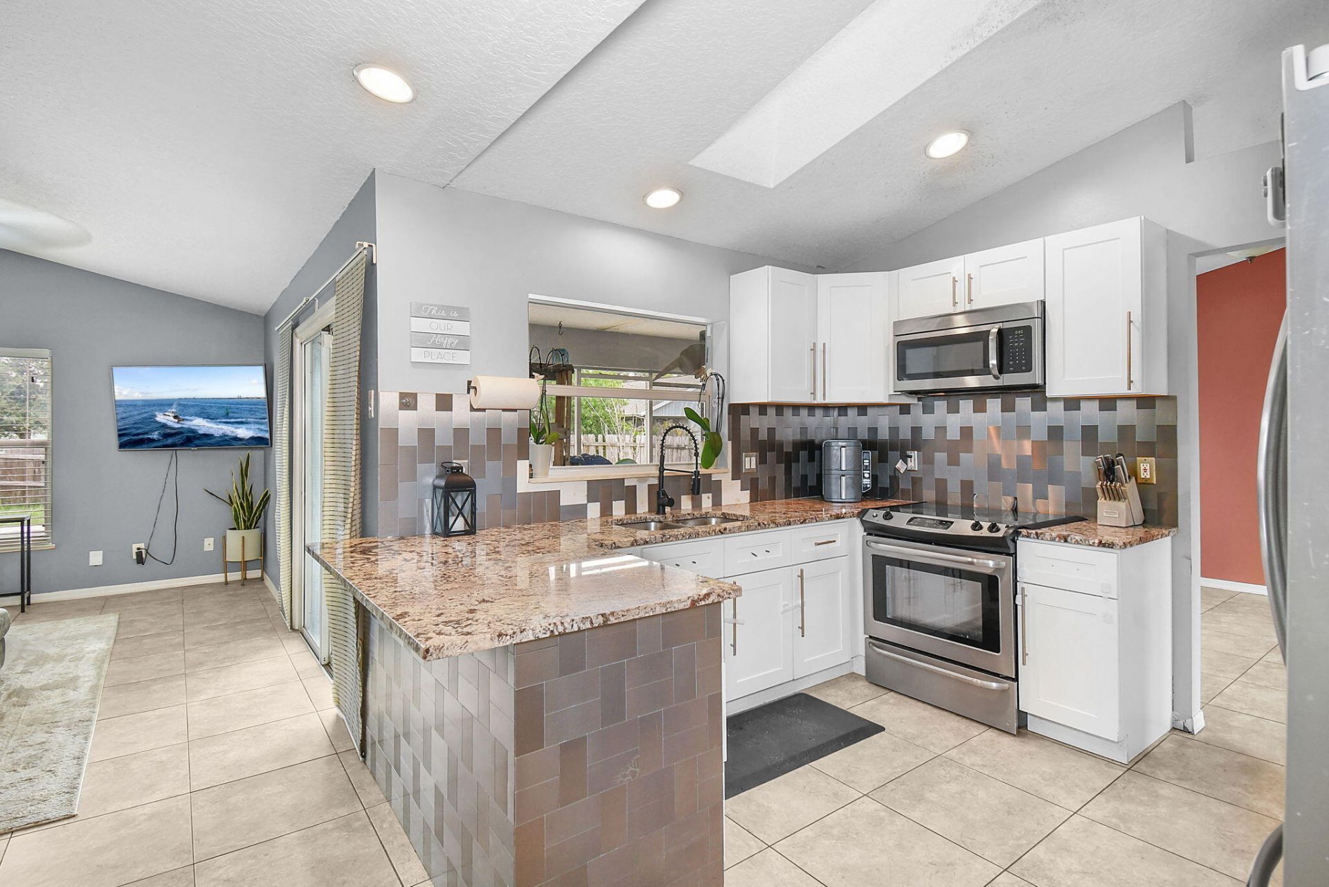 6915 NW Hershy Circle, Port Saint Lucie, FL 34983 Photo