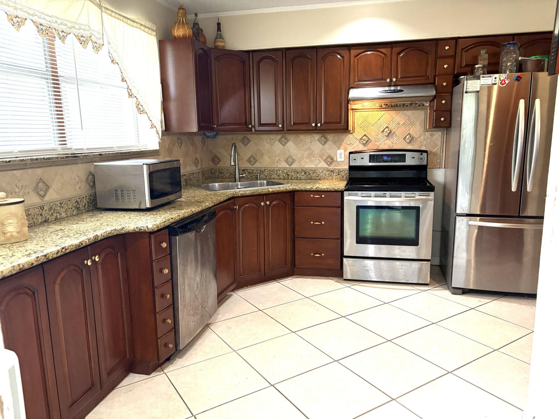 6940 NW 14th Court Nw, Plantation, FL 33313 Photo